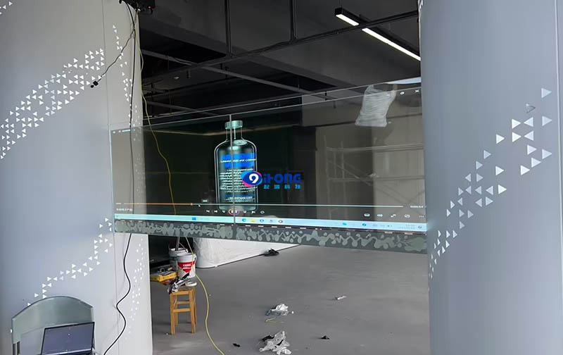 武漢某展廳啟用OLED透明屏，企業(yè)展示煥新顏
